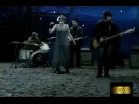 Youtube: Sixpence None The Richer - Kiss Me