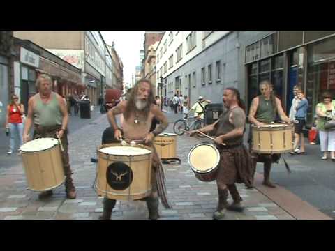 Youtube: clanadonia performing in glasgow part 1