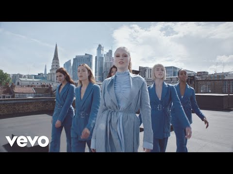 Youtube: Freya Ridings - Castles (Official Video)