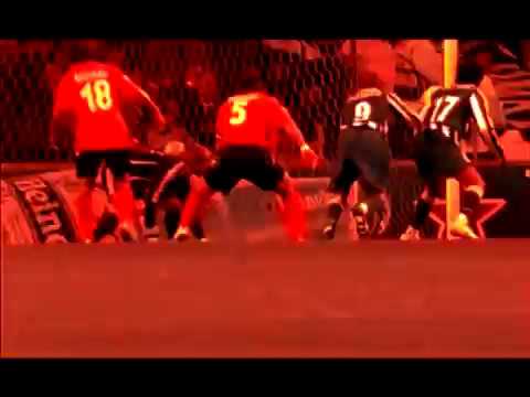 Youtube: Manuel Neuer - One Man Show vs. Porto
