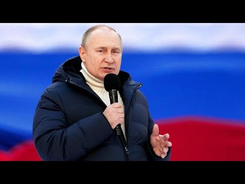 Youtube: VIDEO: "Halbe Welt gegen uns" - Putin-Show vor 200.000 Zuschauern, Rede unterbrochen