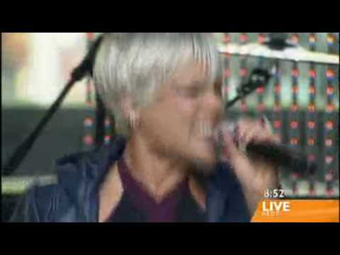 Youtube: Pink - Funhouse - Live in the Plaza