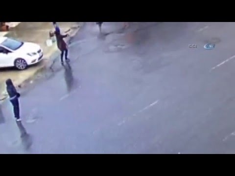 Youtube: Bayrampaşa'da Çevik Kuvvet Binasına Saldırı