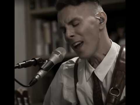 Youtube: I've never seen anyone do THAT to a Guitar! Asaf Avidan's  "Your Anchor"