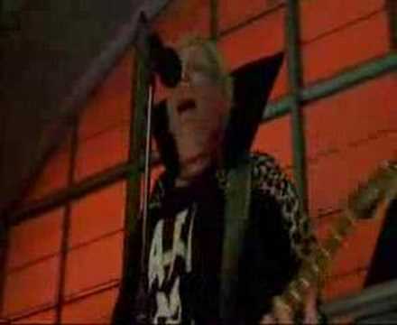 Youtube: The Offspring - I Wanna be sedated (Idle Hands)