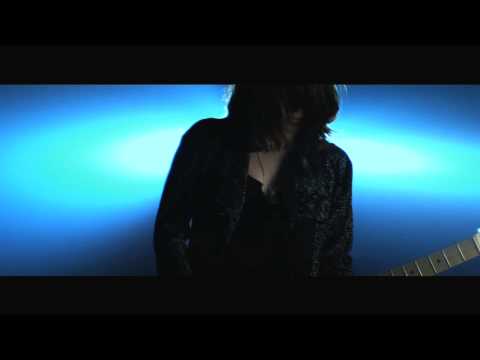 Youtube: Blood Red Shoes - Colours Fade (Official Video)