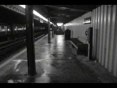 Youtube: DJ Shadow - Midnight In A Perfect World