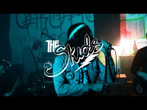 Youtube: PISSFARTIN' AROUN' - The Skids - On The Edge