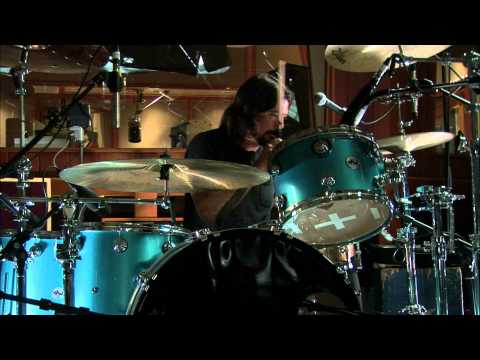 Youtube: Mantra - Dave Grohl, Josh Homme, Trent Reznor