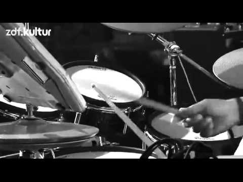 Youtube: Samy Deluxe   Hände Hoch ft Megaloh  Live Splash 2011  HQ