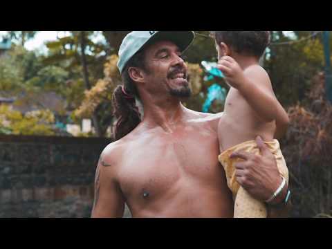 Youtube: Michael Franti & Spearhead | Start Small Think Big (Official Music Video)