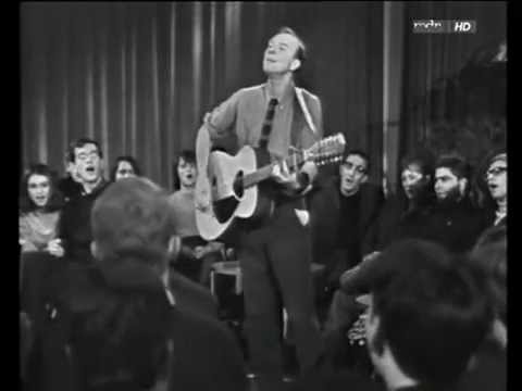 Youtube: Pete Seeger, We Shall Overcome (Version #02), Berlin, DDR (GDR), 1967