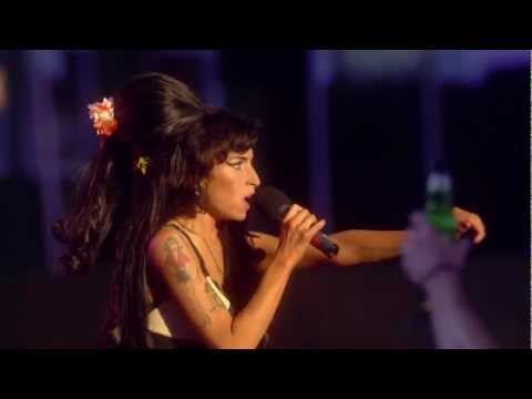 Youtube: Amy Winehouse - Valerie BEST LIVE London 2008