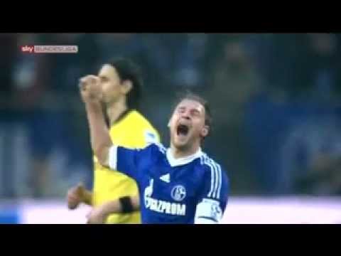 Youtube: Höwedes jubelt (2:1 Derbysieg gegen Dortmund, 09.03.2013)