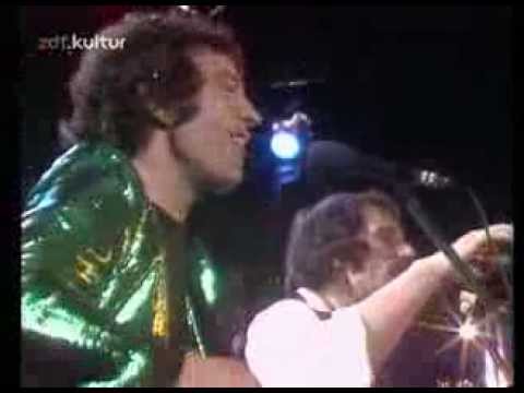 Youtube: Oliver Onions - Bulldozer (live, Sie nannten ihn Mücke , Bud Spencer 1979 )