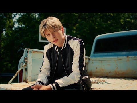 Youtube: Mason Ramsey - Reasons To Come Home [Official Music Video]