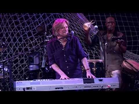 Youtube: Hall & Oates - I Can't Go For That (No Can Do) (Live)