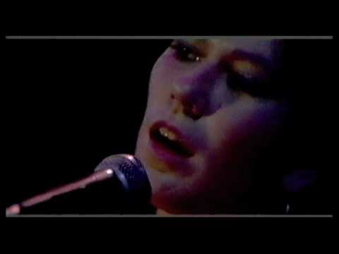Youtube: Pixies - Hey (Live in studio 1988)
