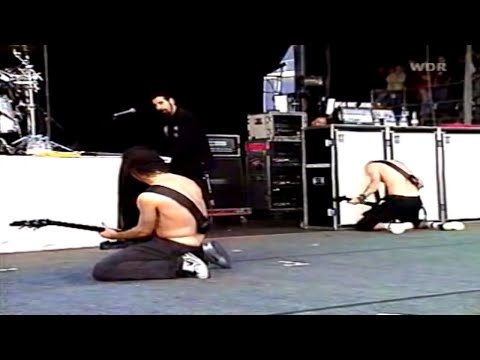 Youtube: System Of A Down - Psycho live (HD/DVD Quality)