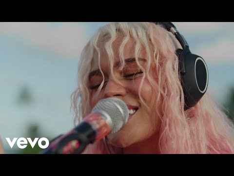 Youtube: KAROL G - Si Antes Te Hubiera Conocido | Coke Studio