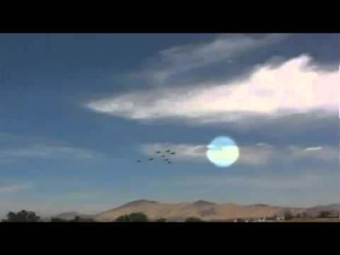 Youtube: Spektakuläre UFO Sichtung in Chile Untertasse bei Flug show gefilmt Derige Beweis endgült?