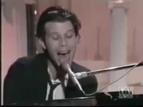 Youtube: Tom Waits - "The Piano Has Been Drinking" (Live On Fernwood Tonight, 1977)