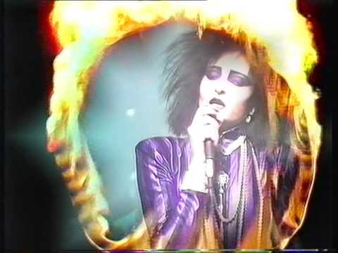 Youtube: Siouxsie & The Banshees Wheels On Fire Razzmatazz 02/01/87