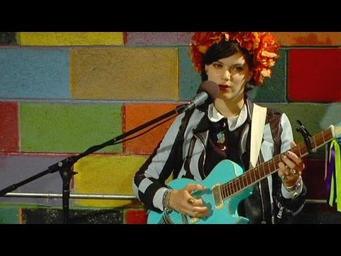 Youtube: SoKo - We Might Be Dead By Tomorrow (Amoeba Green Room Session)