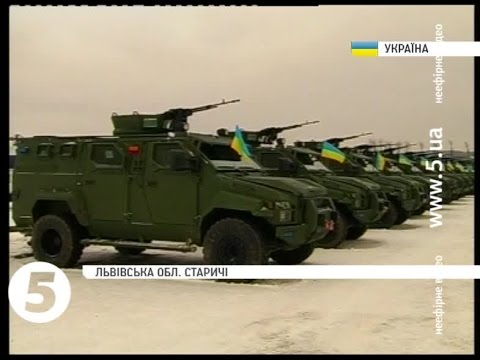 Youtube: Порошенко передав військовим близько 100 одиниць техніки