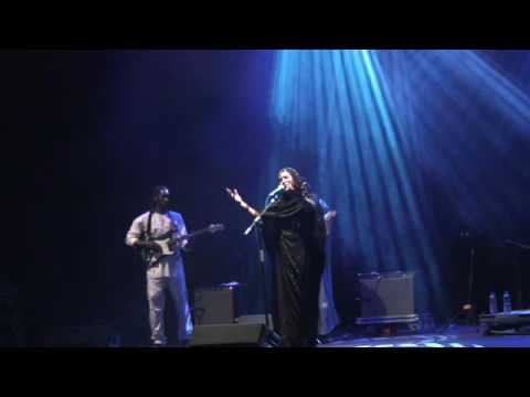Youtube: MARIEM HASSAN · La Tumchu Anni [Concert 2009]