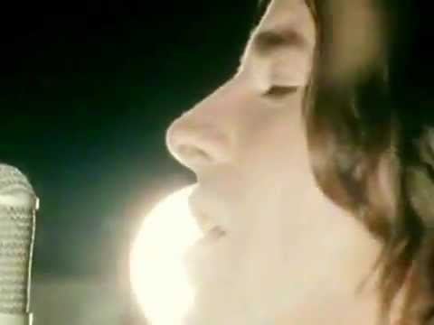 Youtube: John Paul Young - Love Is In The Air (1978)