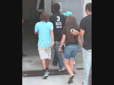 Youtube: *NEW PHOTOS* of Michael Jackson children  Prince and Paris Jackson at the George C. Page Museum 19/9