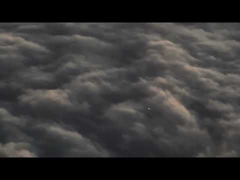 Youtube: UAP Sighting 12 16  UA2359 ORD to EWR   Part 1