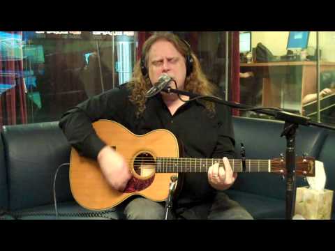 Youtube: Acoustic Soulshine by Warren Haynes