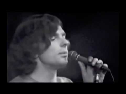 Youtube: Here Comes the Night - Them - 1965 live