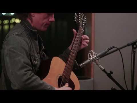 Youtube: Steve Gunn - "Trailways Ramble" (Live at Atlantic Sound Studios) [Official Video]