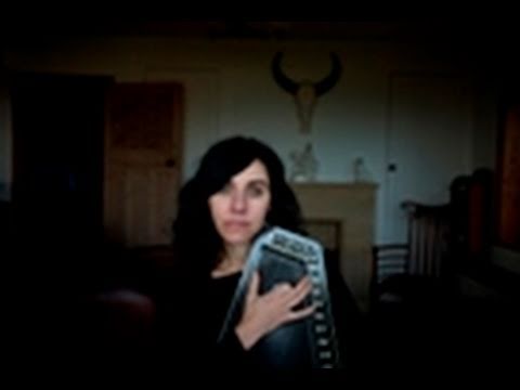 Youtube: PJ Harvey- The Words That Maketh Murder