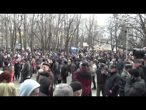Youtube: Начало штурма луганской ОГА 09.03.14