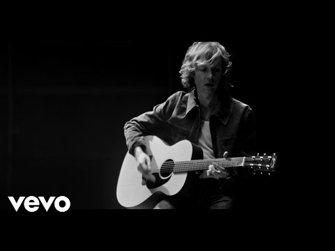 Youtube: Beck - Old Man
