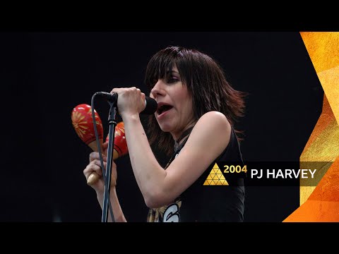 Youtube: PJ Harvey - Good Fortune (Glastonbury 2004)