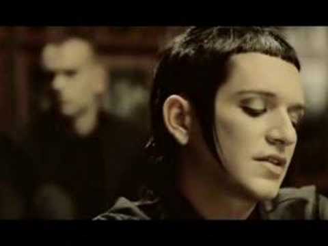 Youtube: Placebo-Summer's Gone/Brian Molko!!-Sing for your lover...