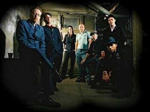 Youtube: Flogging Molly-Swagger