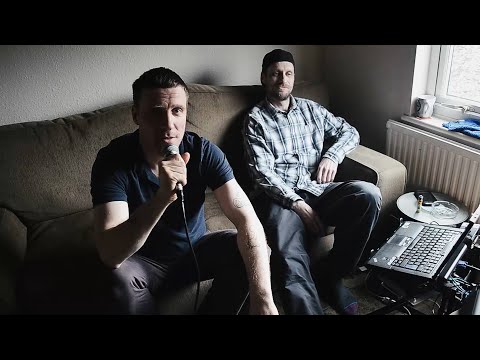 Youtube: Sleaford Mods - Fizzy (NME Flat Session, 2014)