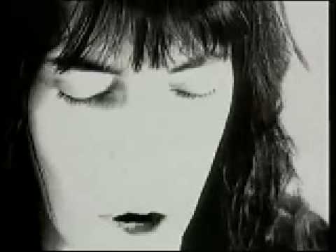 Youtube: People Have The Power Patti Smith 1988