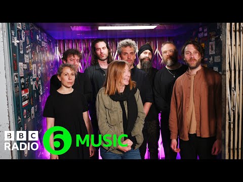 Youtube: Beth Gibbons - Floating on a Moment (6 Music Live Session)
