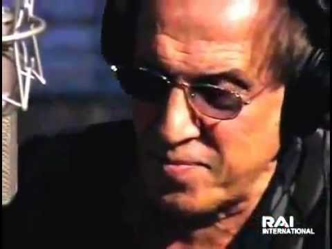 Youtube: Adriano Celentano - La situazione non è buona (live TV show 2007)