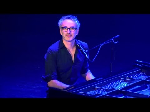 Youtube: Vincent Delerm : "Les filles de 1973" (Live Europe 1)