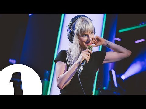 Youtube: Paramore - Hard Times in the Live Lounge