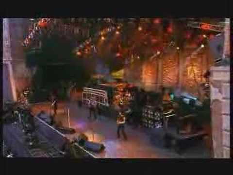 Youtube: Bon Jovi - Living on a Prayer - Live in London
