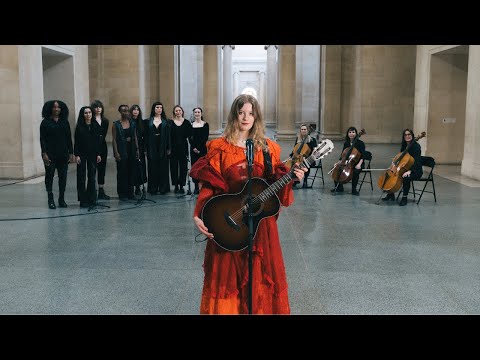 Youtube: Paris Paloma - labour [LIVE at Tate Britain]